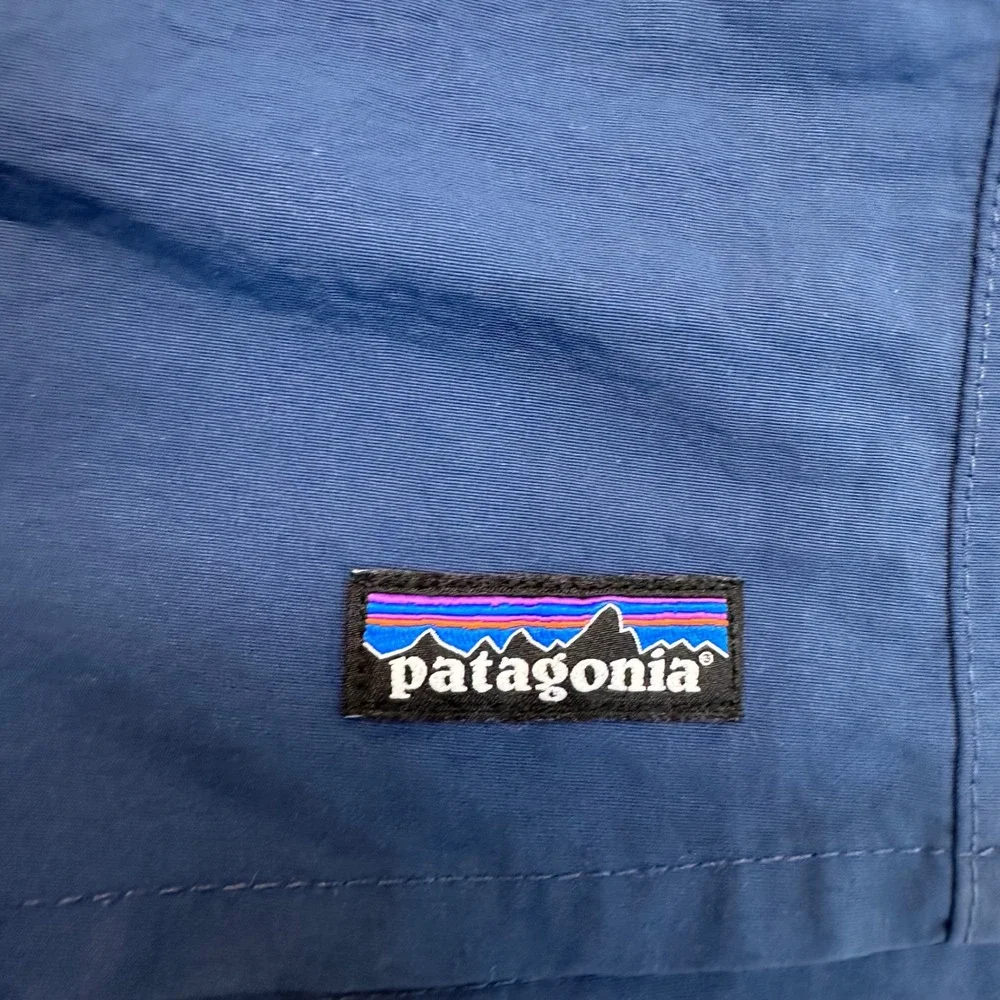 Patagonia Baggies Shorts Navy Blue Recycled Nylon Mens Small 5 inch Inseam